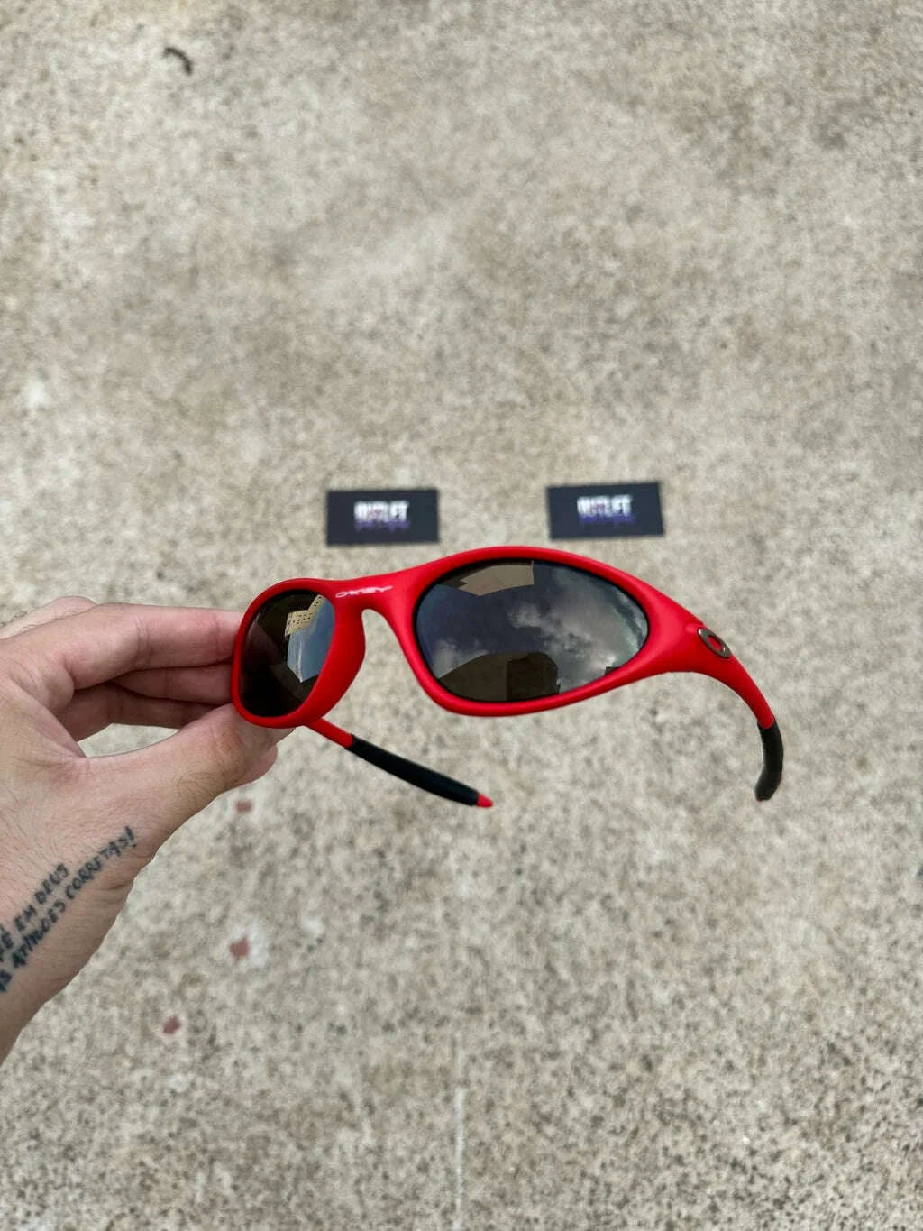 D2AFCC9E-476A-4B22-A99C-32E4D70CCF52