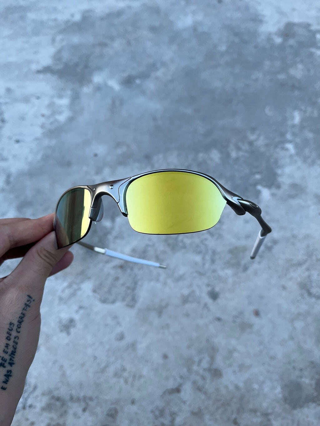 D3CE95D0-88D7-4751-B417-322A43B05E49