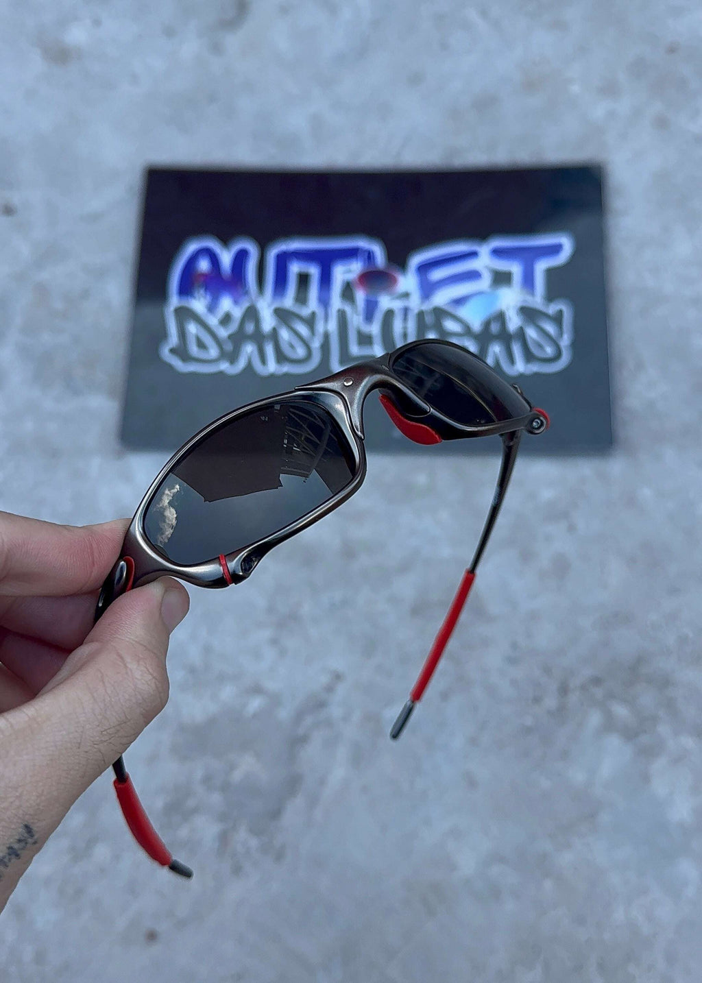 D556D53A-40FF-482D-B4FF-1264E20C8048