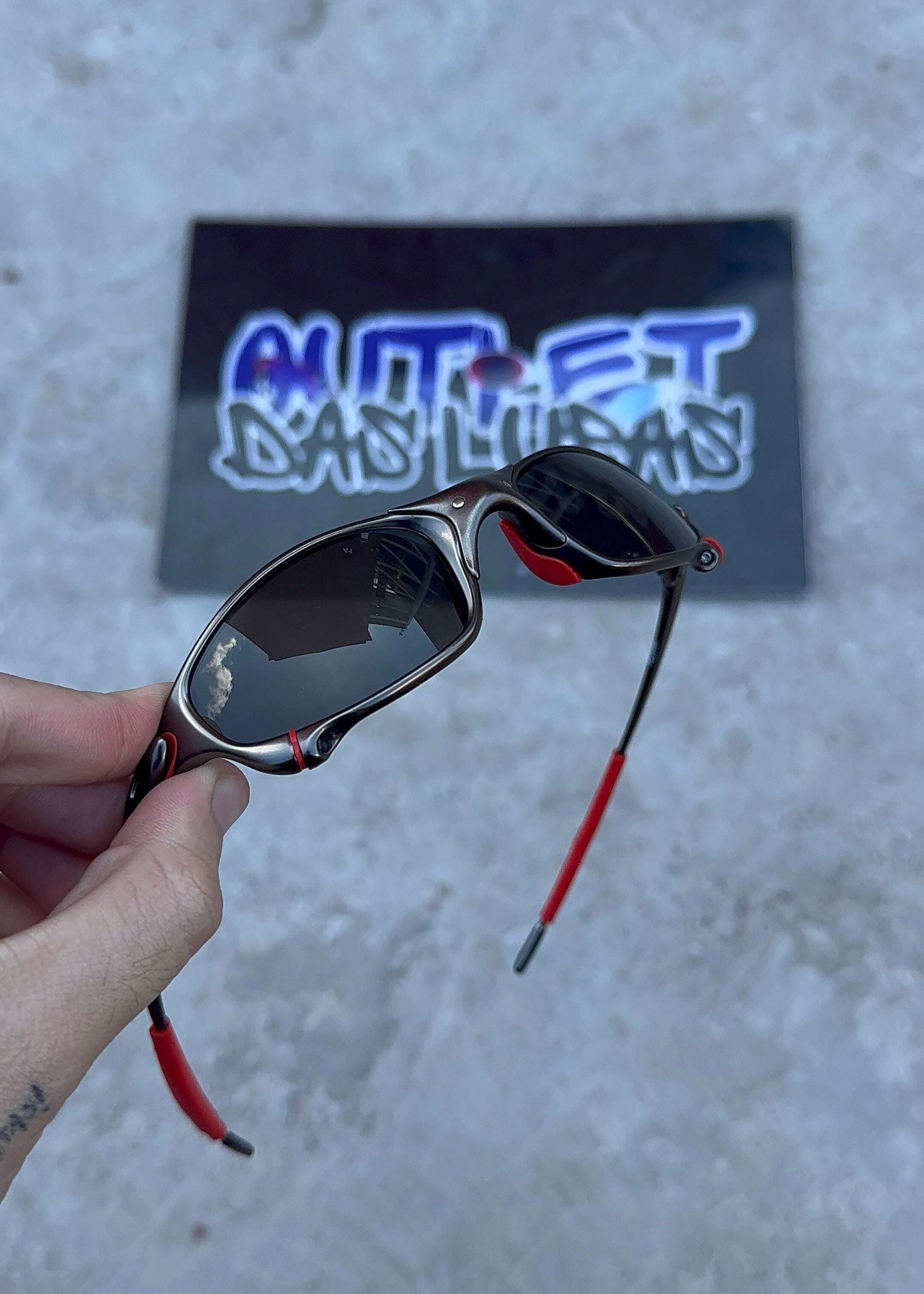 D556D53A-40FF-482D-B4FF-1264E20C8048