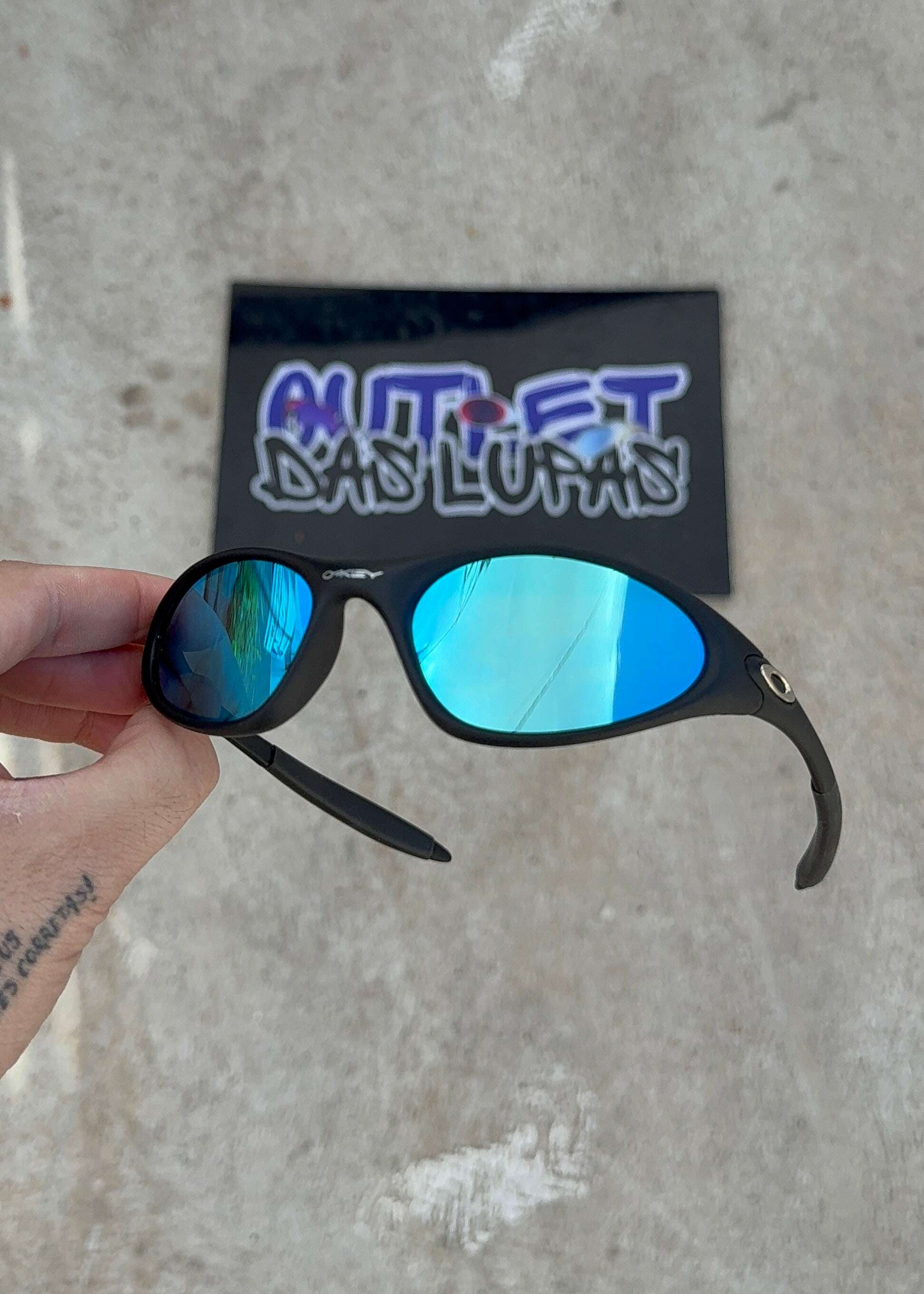 DD2B0501-C0E6-439E-8C4F-60EA550E55DA