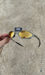 E1C15FB3-CA7B-4AF6-A2C9-0114ABABAB03