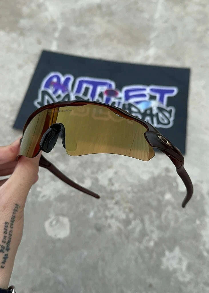 E5C9D72B-4707-4859-81DB-B2E71E419417