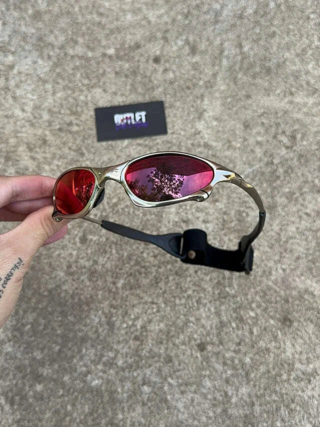 E6C035A9-57C7-496D-80FD-39398DAB0F46