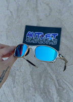 E868CFDA-2290-47D1-A426-07F15143CC50