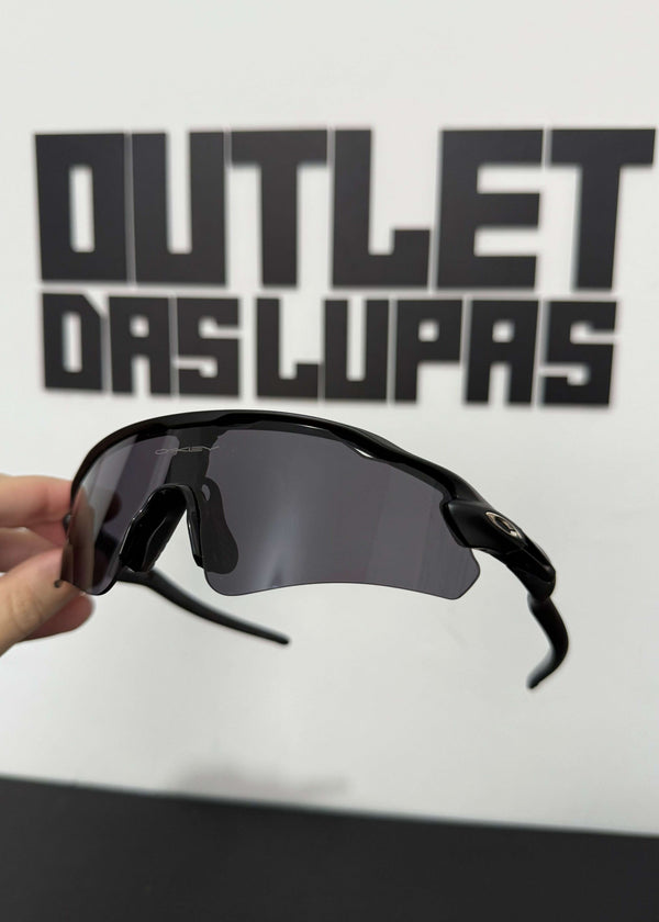 EB5C819F-16D2-4928-9154-5ADF57D2336D