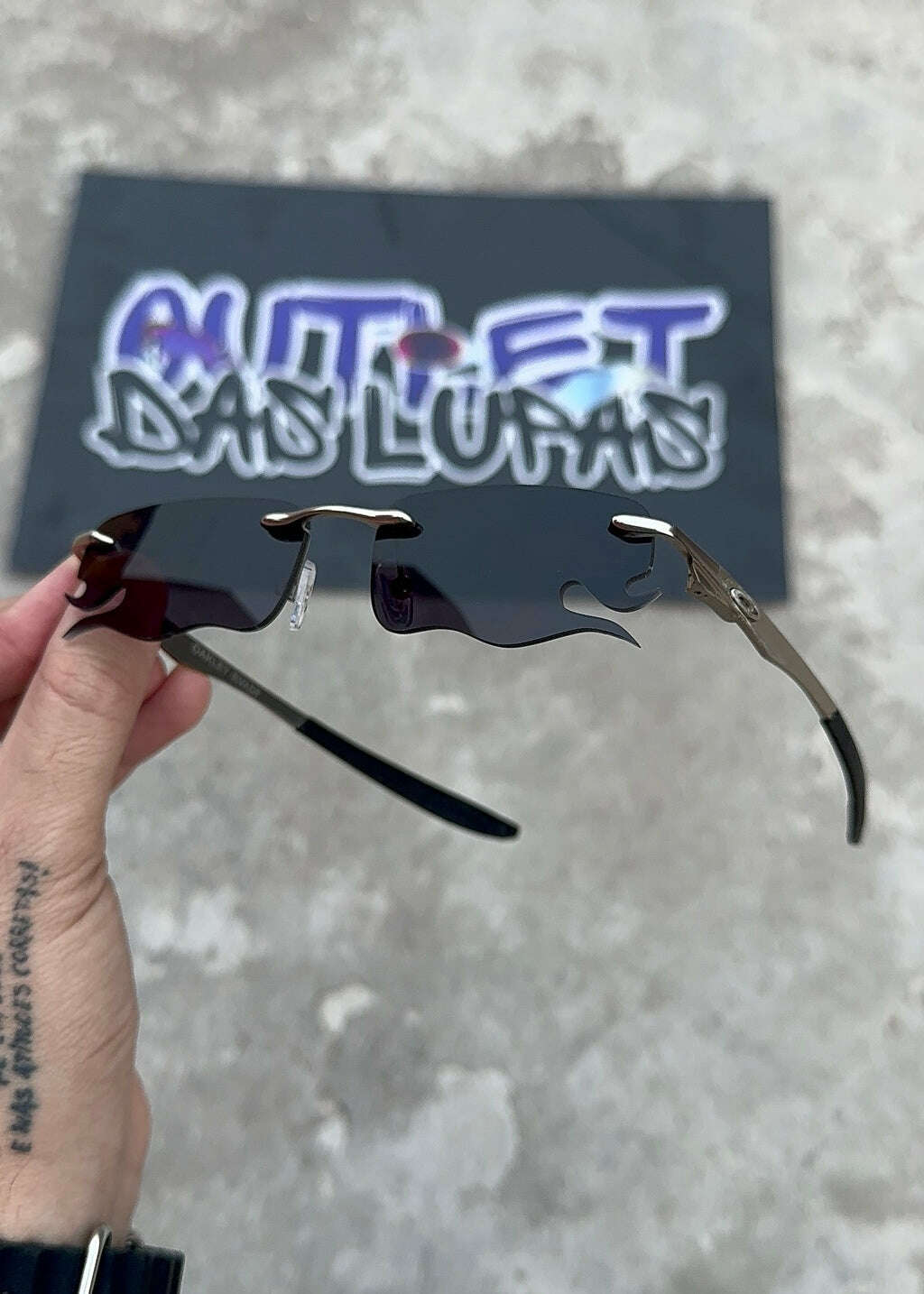 EC20B87D-9AA4-4FB8-BE02-01F7AD3B7F71