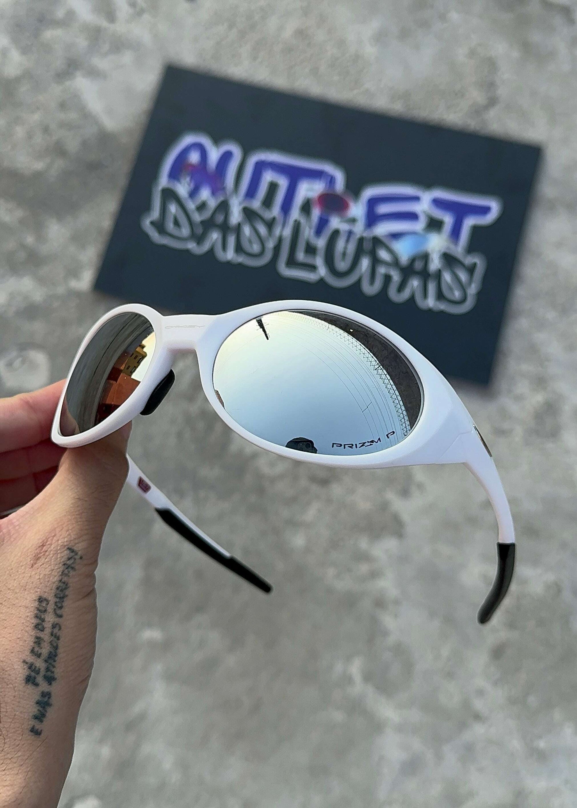 EF0DAC22-B1AB-4FE7-951C-8E1E921962D9