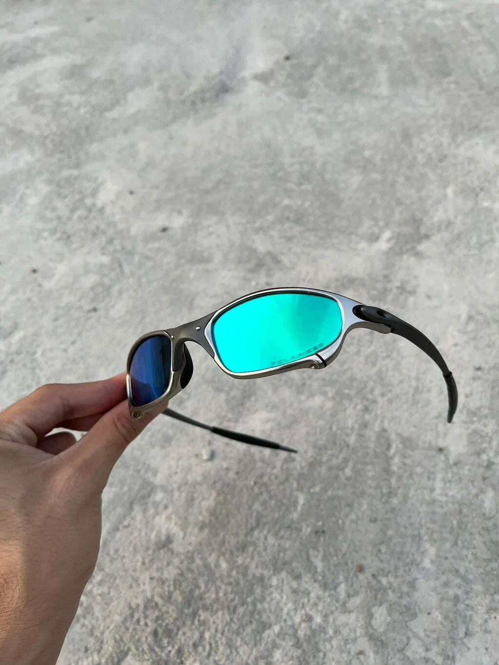 F3713CDB-F250-46CC-A5E2-7284AD8745DD