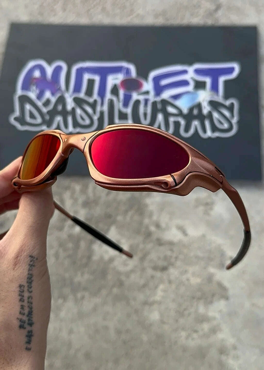 F3F461F3-5E0F-4AF2-87B9-896CDF00E8E9