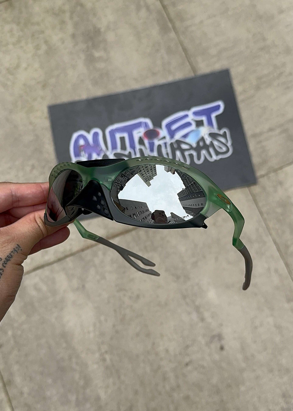 FC4FBDEB-3D5C-49B1-B032-436A4CD957EA