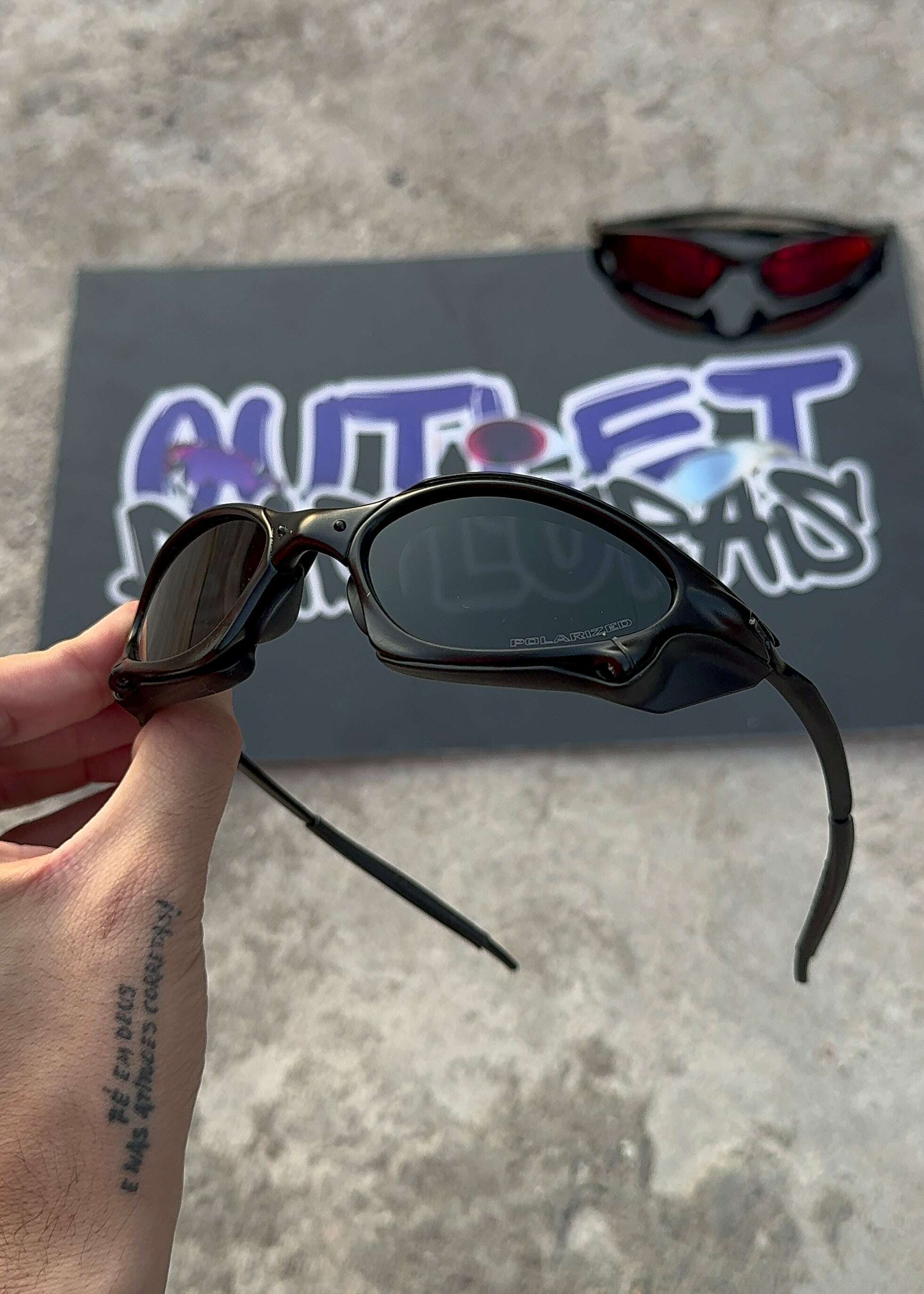 FF306BA5-1C01-4D4E-98B0-67B0D1946300