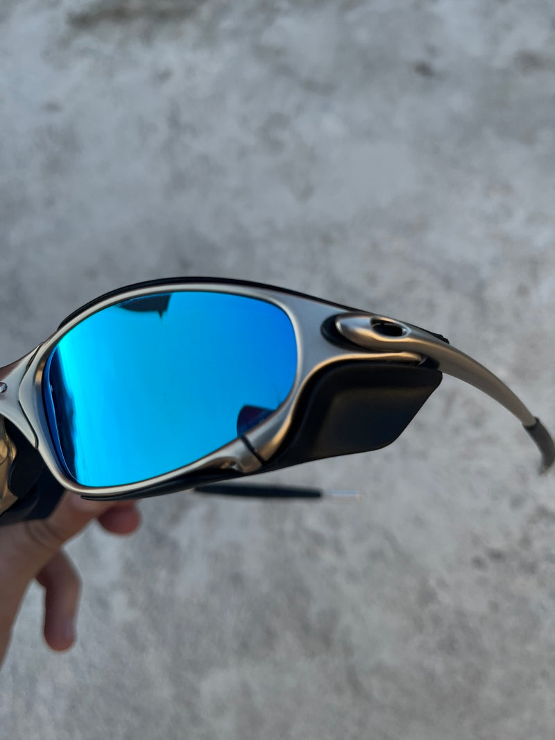 Juliet Plasma, Ice Thug com Sideblinder (2X1)