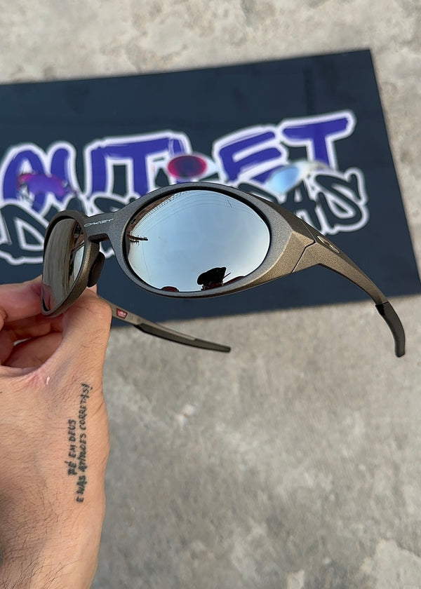 Eye Jacket Grey, Liquid Metal (2X1)